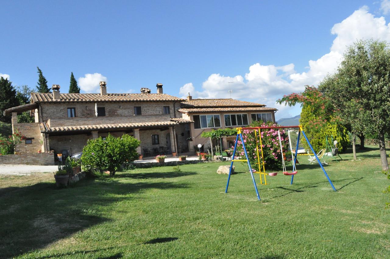 Farm Stay Il Carro Del Colle Колваленца Екстер'єр фото